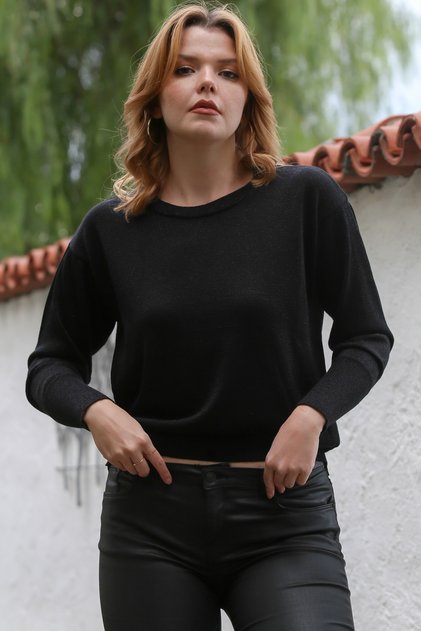 Siyah Yuvarlak Yaka Uzun Kol İnce Simli Triko Kazak 65 62