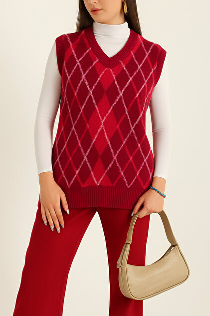 Women's Diamond Pattern Oversized Burgundy Beaded Knit Sweater