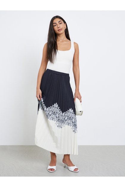 Color Block Pleated A-Line Maxi Skirt
