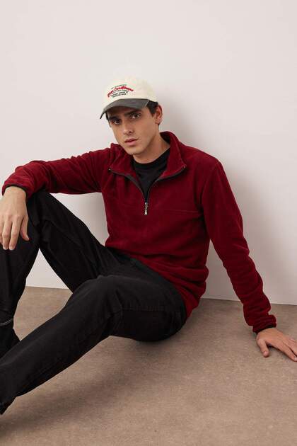 Bordo Regular/Normal Kesim Dik Yaka Fermuarlı Dikiş Detaylı Polar Sweatshirt TMNAW26SW00036