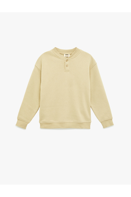 Long Sleeve Button Detailed Round Neck Oversize Sweatshirt