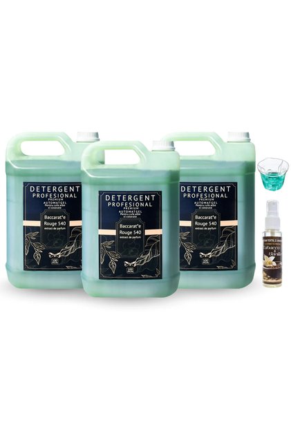 Pachet cu 3 x Detergent profesional Baccarat + 1x Esenta de parfum Tabacco Vanilla