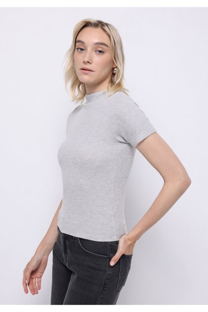 Slim Fit Stand Collar Solid Women's Gray Short Sleeve T-Shirt