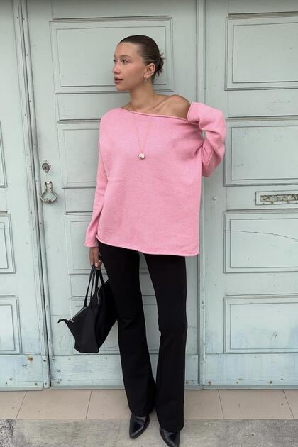 Women's Soft Textured Comfortable Fit Boat Neck Knitwear Sweater Pink 25W3015
