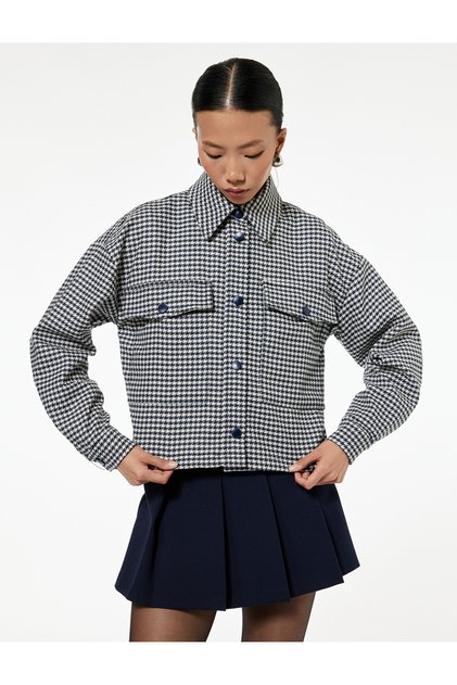 Long Sleeve Oversized Shirt Jacket with Pockets and Houndstooth Pattern