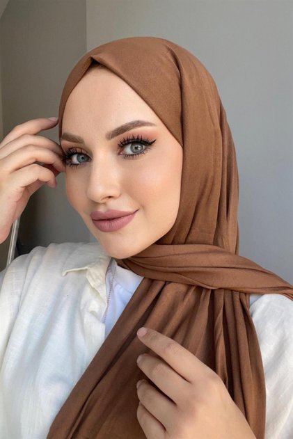 شال قطني ممشط بلون الشوكولاتة الفاتحة