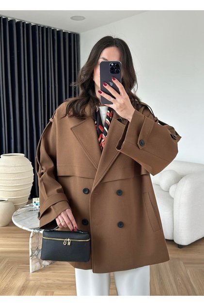 Svetlohnedý oversize krátky trenčkot s nízkymi ramenami - 9580