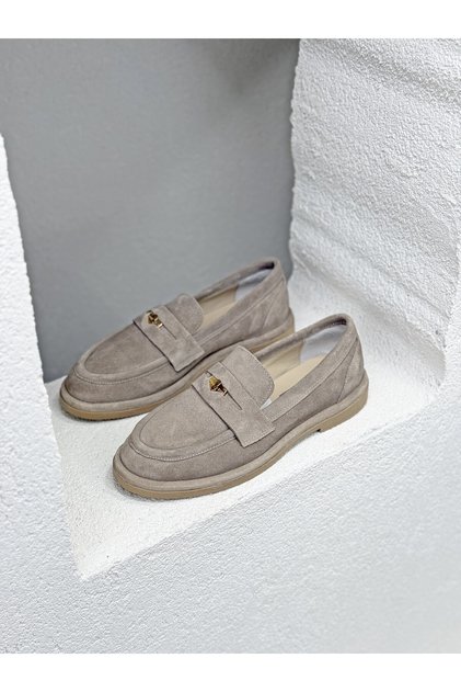 26Y-001-R40220 Women's Genuine Leather Loafers with Metal Detail on the Front