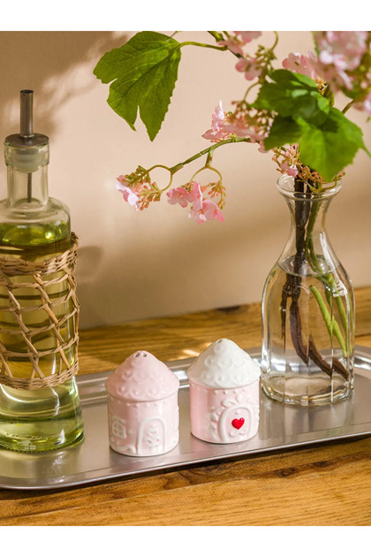 Pink Cookie House Ceramic Salt and Pepper Shakers 7 cm