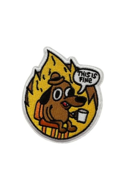 Etichetă decorativă brodată, meme Dog On Fire, asta e bine, multicoloră, 9 x 8 cm