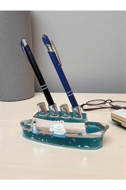 Blue Cruise Ship Water Pen Holder – Desk Decor with Capacity for 4 Pens (16 cm)