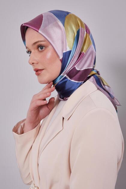 Lilac Geometric Pattern Crystal Scarf
