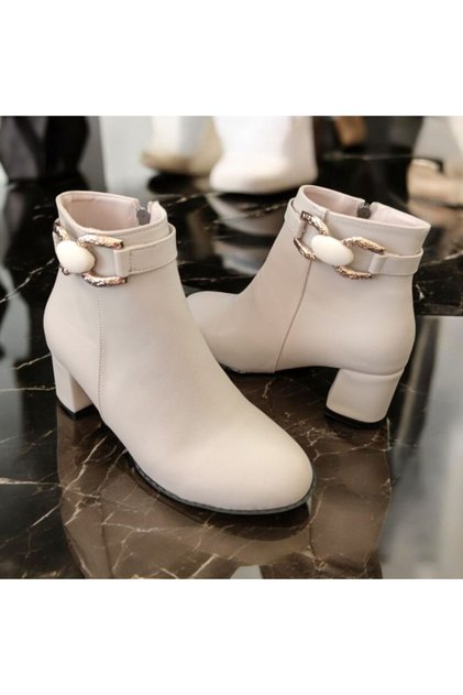 Boots with Elastic Sides