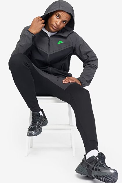 Nike Tech Woven Windrunner FZ Erkek Bol Kesim Dokuma Spor Ceket