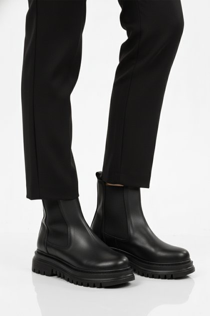 Black Leather Fur Lined Easy to Wear Non-Slip Women's Chelsea Boots 473093 Z