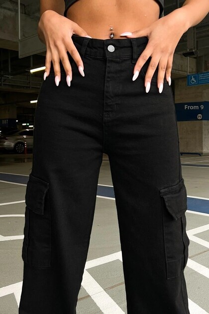 Novella Women's Black Super High Waist Colorfast Lycra Back Pocketless Model Cargo Jeans