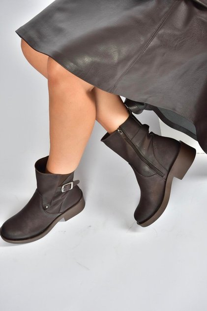 V674121309 Brown Low Heeled Women's Boots with Fur Inside