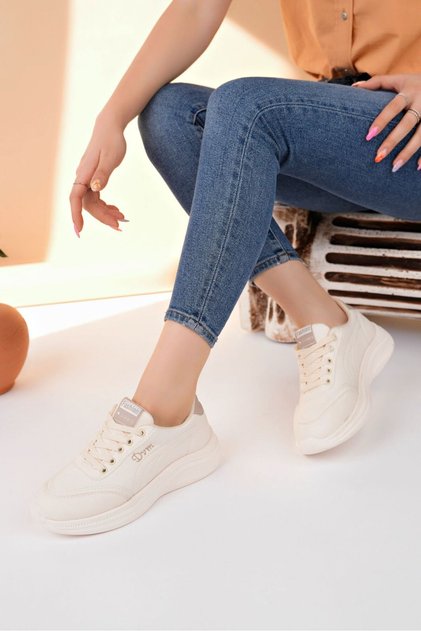 Soft Laced Stitching Detailed Orthopedic Sole Super Soft Leather Shoes