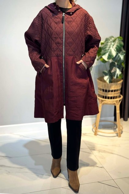 Front Zippered Side Pocketed Diamond Quilted Short Cap Jacket 6819 Burgundy