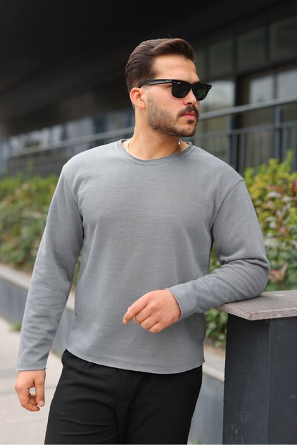 Shallow Oversize Ripped Short Waist Sweater
