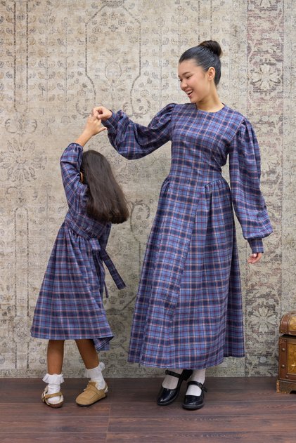 Pleated Navy Blue Mother Long Dress and Girl Long Sleeve Plaid Dress Mother-Daughter Combination (Long Sleeve)