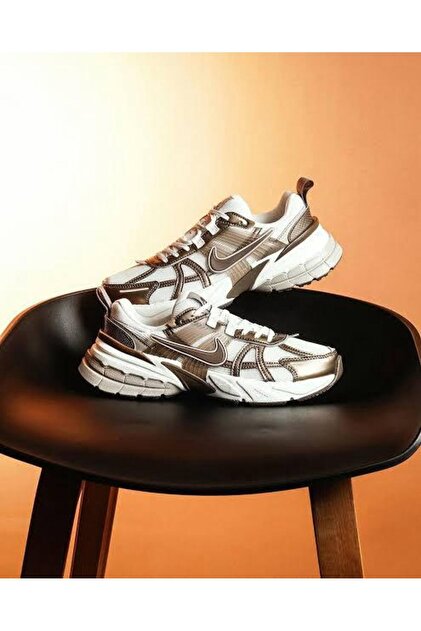 Nike V2K RUN 'MİNK BROWN SUMMIT WHITE'-SPORTXOUTLET - Fiyatı