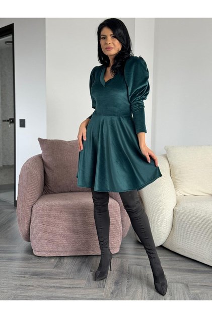 Rochie damă catifea – rochie scurtă în cloș cu mâneci bufante