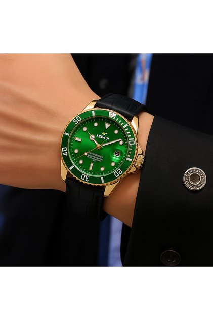 Men's wristwatch