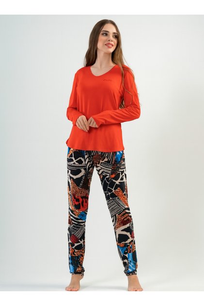 Women's Long Sleeve V-Neck Printed Pajama Set