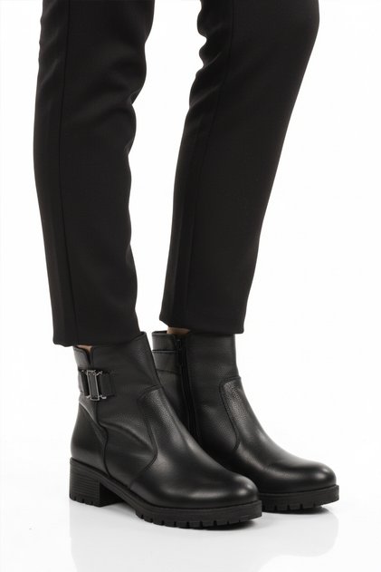 Women's Black Genuine Leather Fleece-Lined Boots with Thick Heels 16463-1