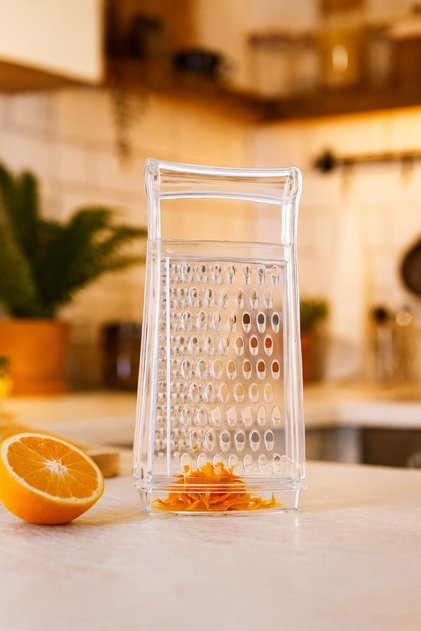Acrylic Transparent Non-Cutting Grater with Chamber