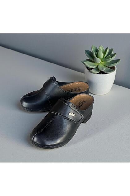 Women's Black Stitched Closed-Front Orthopedic Sole Mother Slippers