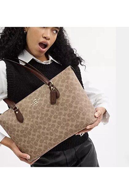 Coach Gallery Tote Bag In Signature Canvas Kadın Omuz Çantası