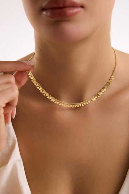 925 Ayar Gümüş Gold Kaplama Gurmet Zircirli Minimal Üçgen Motifli Kolye