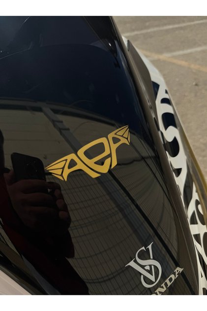 Altın Elbiseli Adam (AEA) Sticker Mat Gold (1 Adet) 10cm Kask-Motor-Araba-Laptop İçin