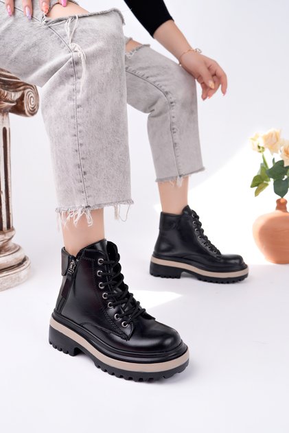 Dvm-103 Flat Sole Lace-Up Boots