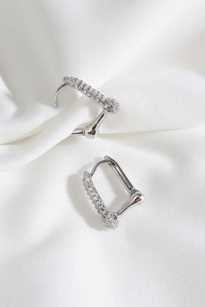 ZIRCON STONE SILVER EARRING