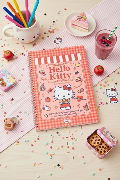 SANRIO Lisanslı Hello Kitty Retro Koleksiyonu A4 PP Tel Ciltli