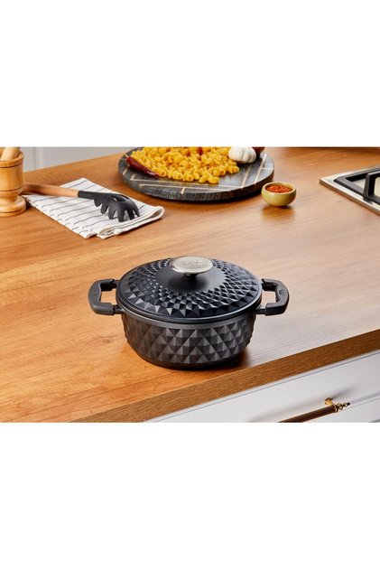 CROWN BELLA CAST LID DEEP COOKER NO:20 BLACK