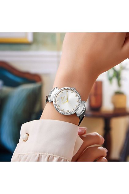 Women's leather watch from the original Maxwell brand