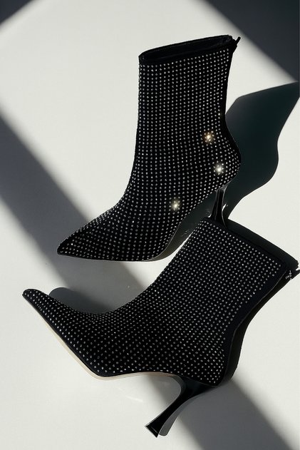 LVN890 Noir Crystal Boot | Kadın Siyah Taş Detaylı İnce Topuklu Bilekte Zarif Gece & Davet Botu