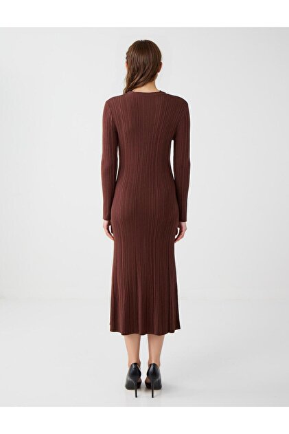Jimmy Key Kahverengi Dar Kesim Bisiklet Yaka Midi Triko Elbise