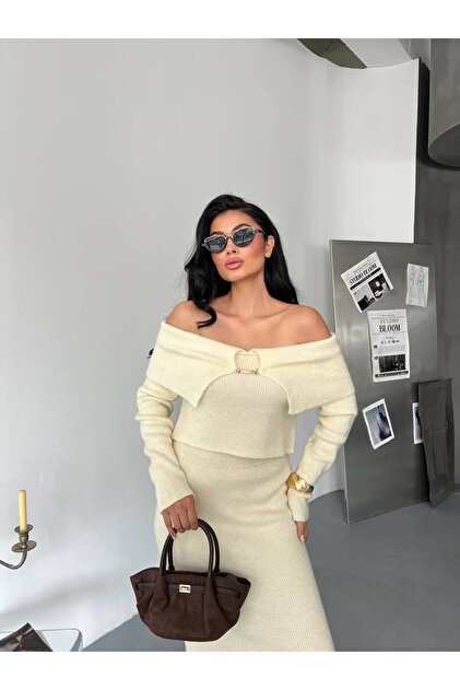 Damen-Strickset mit Bluse und Rock im Madonna-Kragen-Stil