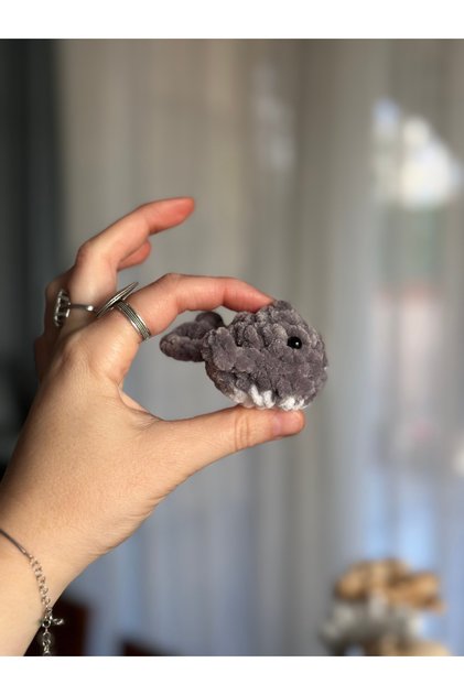 Amigurumi Whale Keychain Crochet Velvet Rope Plush Mini Whale Figure Keychain Bag Ornament