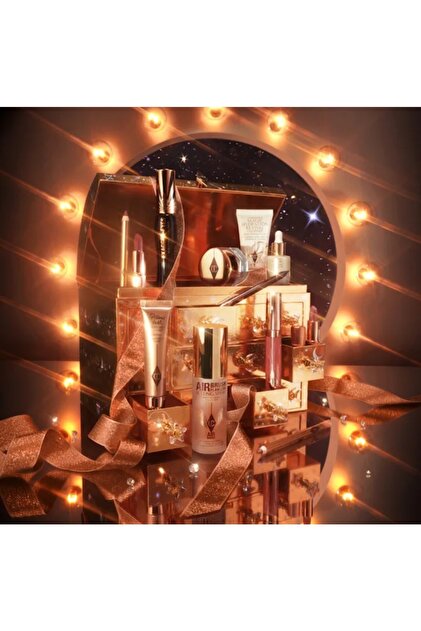 charlotte パネルNo1 19枚, No2 17枚,No3 12枚 charlotte tilbury Charlotte's Beauty Treasure Chest Set - Fiyatı