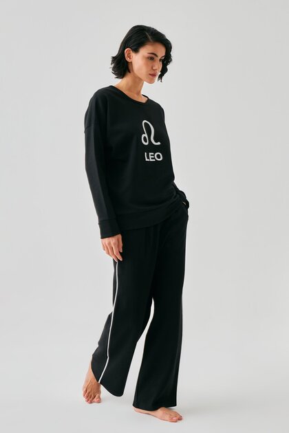 Women's Black Leo Zodiac Oversized 2 Thread Tracksuit Home Wear Set
