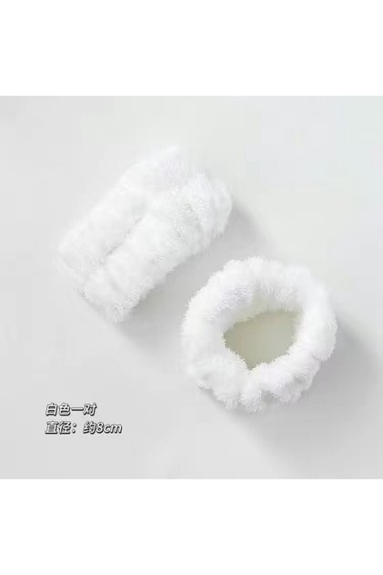 Size fits all WHITE Fashion 2pcs One Pair Wash Face and Wrist Band Absorb Water Sweat Wiping Bracele