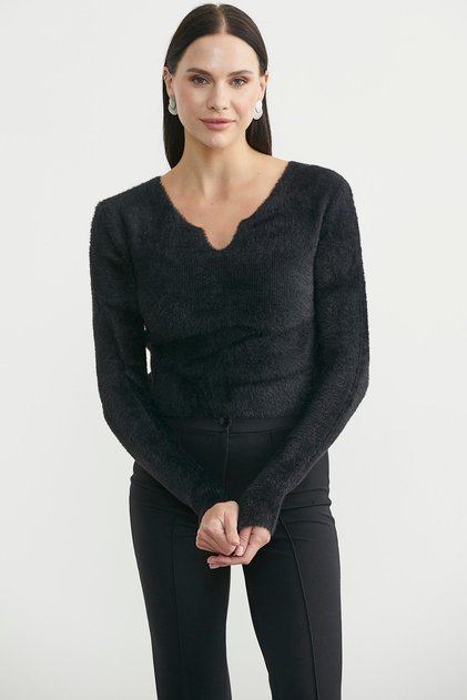 Soft Crop Knit Sweater with Collar Detail - Black