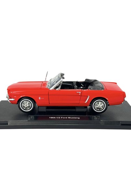 1 18 1964 1 2 Ford Mustang Co 12519C