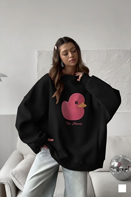 Kadın Siyah Bisiklet Yaka Sweatshirt Elbise– Pembe Ördek Baskılı 3 İplik Şardonlu Oversize